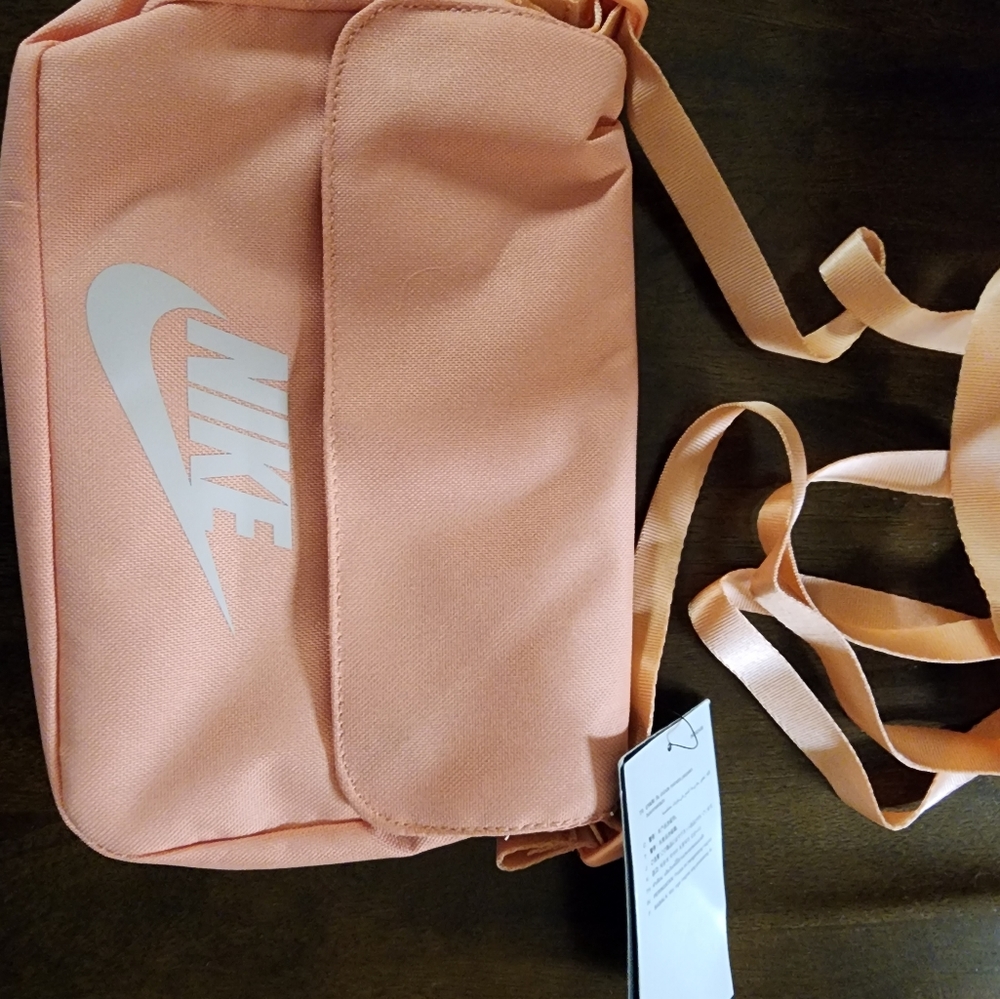 Handbag - Picture 2 of 2